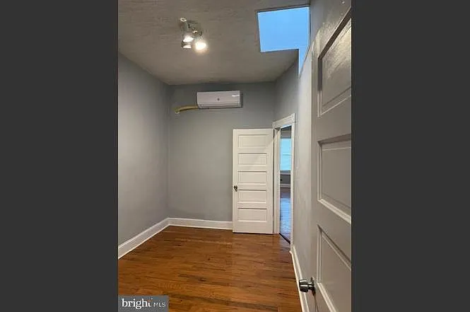 1621 Darley Ave — Photo 11