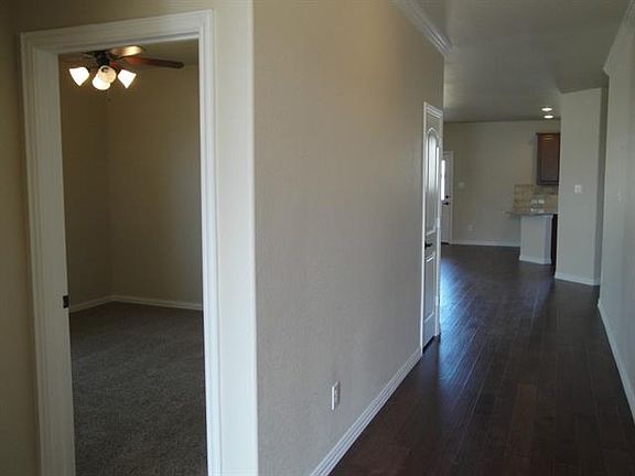 4th image of 1012 Tallahassee Dr
