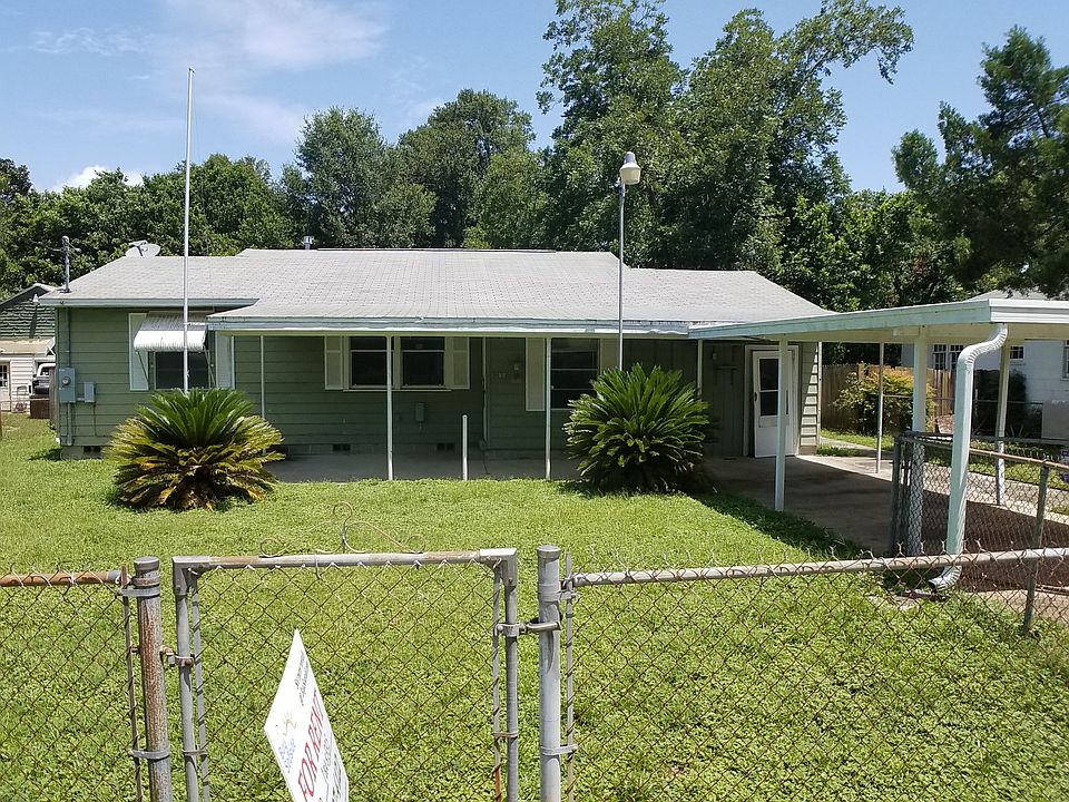 1st image of 210 Hermey Ave
