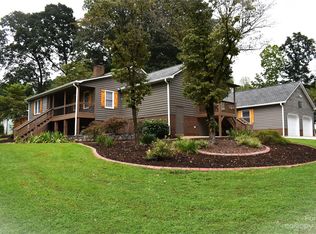 105 Harrison Ln, Gastonia, NC 28056