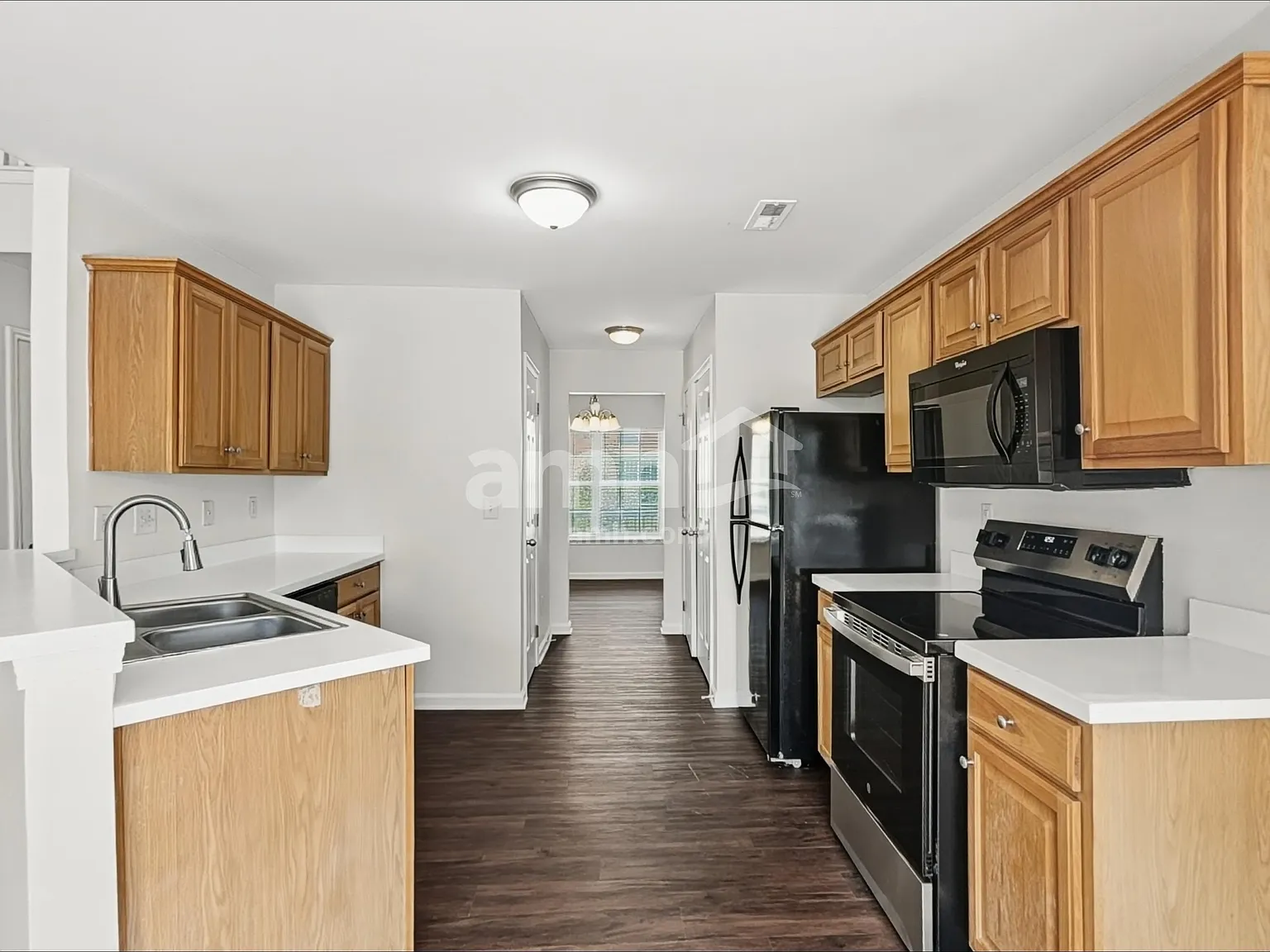 3 bed, 2.5 bath, 1666 sqft, $2,120 — Photo 4