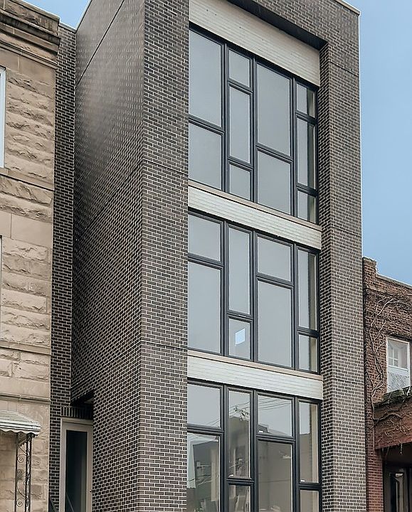 1st image of 1014 N Wolcott Ave #1