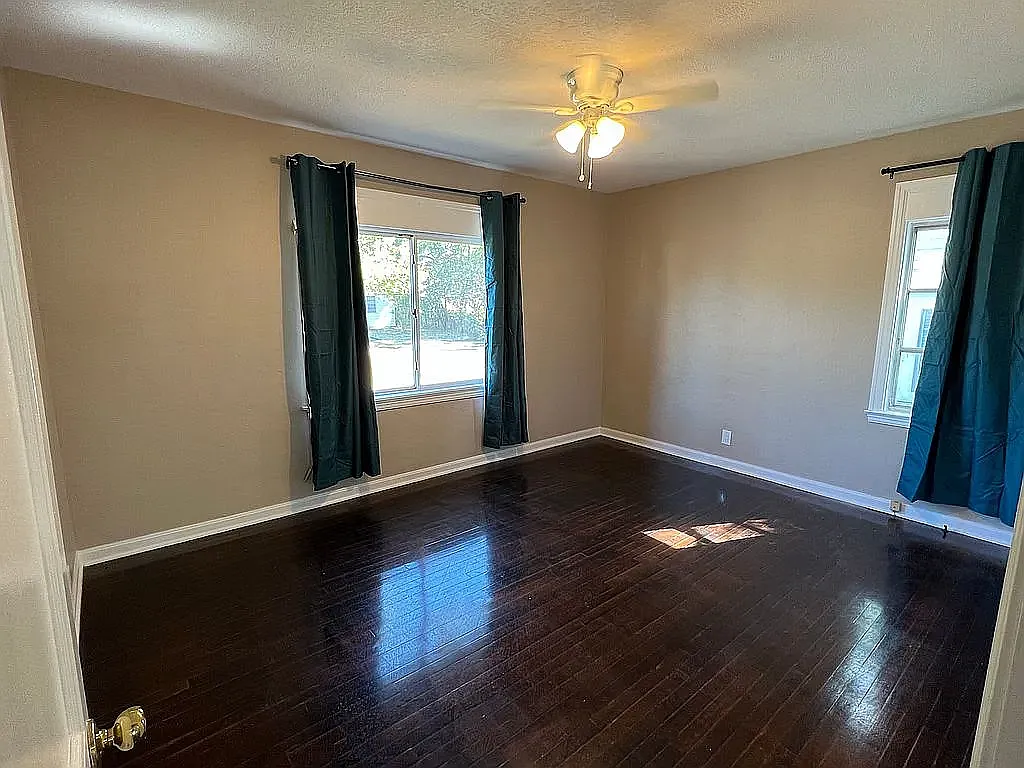 2 bed, 1280 sqft, $2,750 — Photo 4