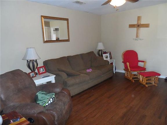 5th image of 115 Bowie Cir