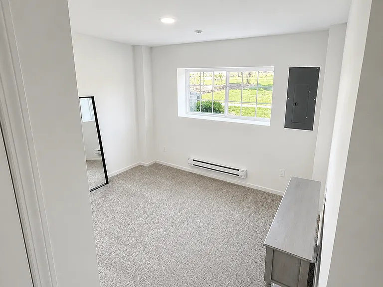 1475 Yosemite Way — Photo 18