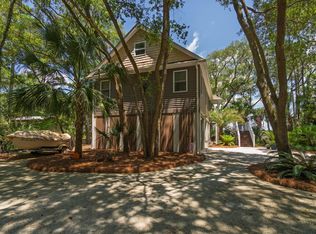 8840 Marsh Aire Ln, Edisto Island, SC 29438