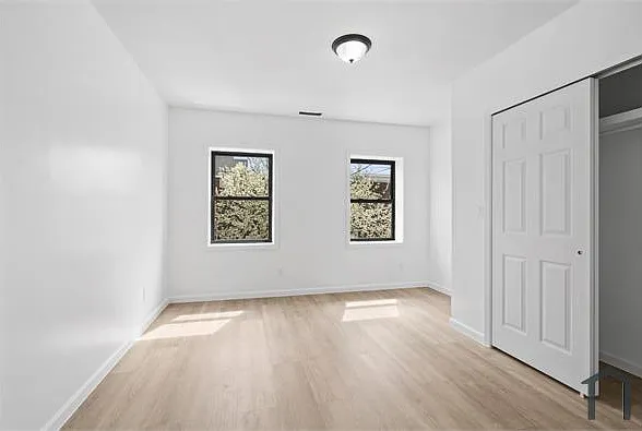 2055 Dickinson St — Photo 14