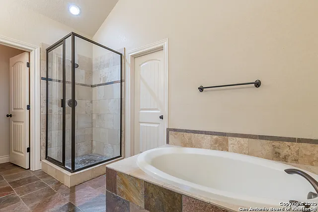 13822 Oakview Cv — Photo 41