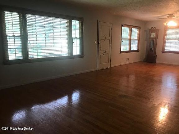 4th image of 5412 Deering Heights Dr