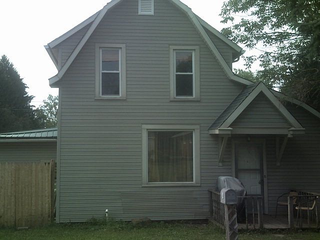 1st image of 874 Rosewood Dr