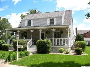 212 Prairie St N, Comfrey, MN 56019