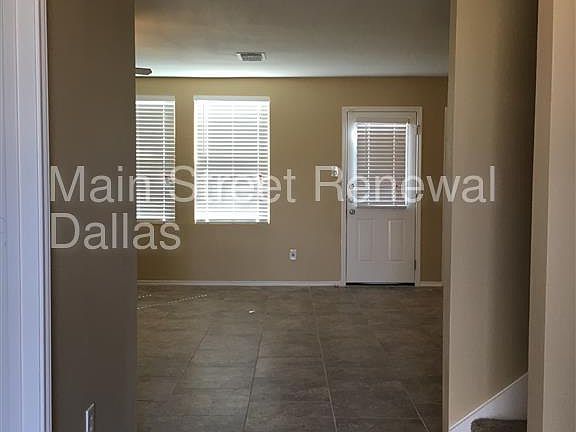 4th image of 1020 Wild Horse Way