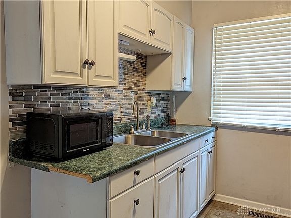 3rd image of 2811 Kenview Ave