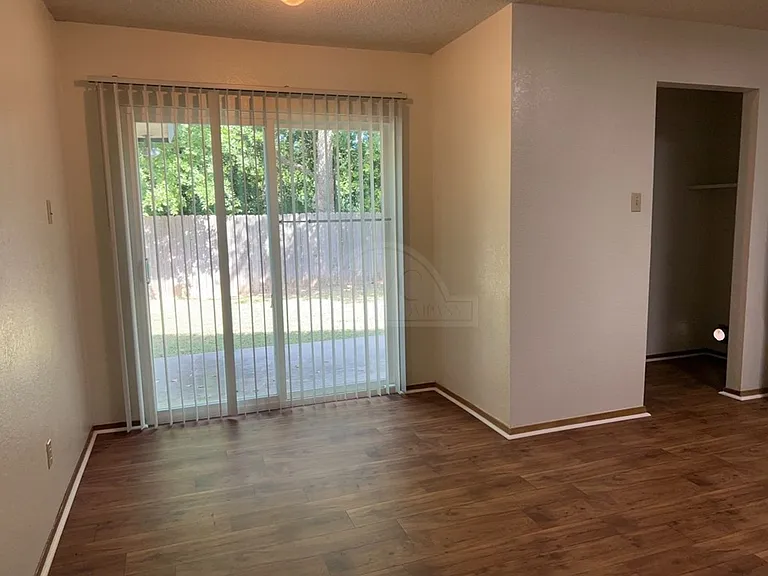 2019 Dickens Dr — Photo 6