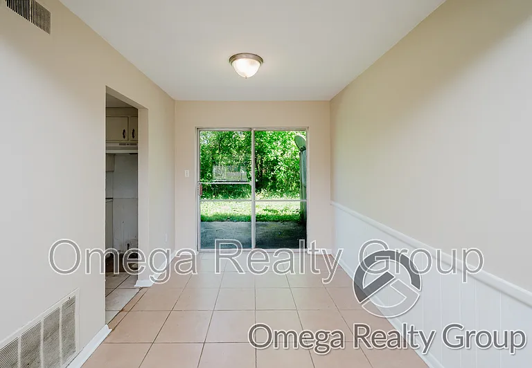 208 Rolling Mill St #7 — Photo 9