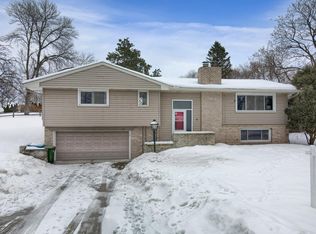 150 Hartman Cir NE, Fridley, MN 55432