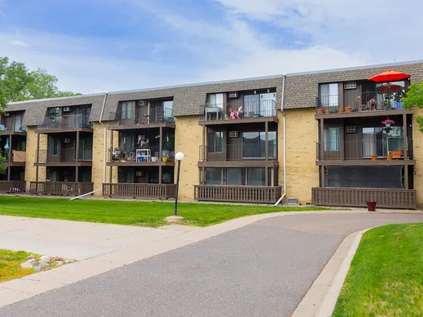 3431 Kent St APT 815, Shoreview, MN 55126