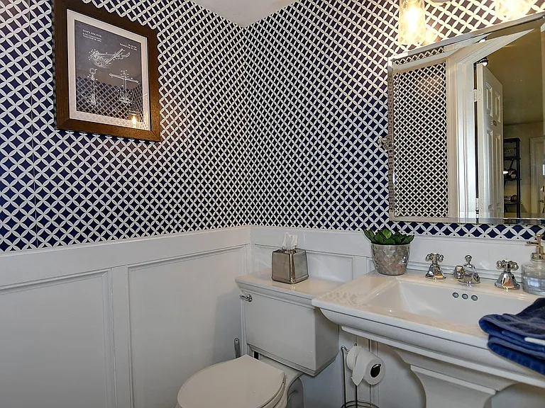 1301 Llewellyn Ave — Photo 13
