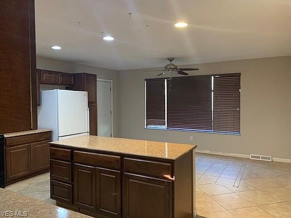 5th image of 6061 Somerset Dr