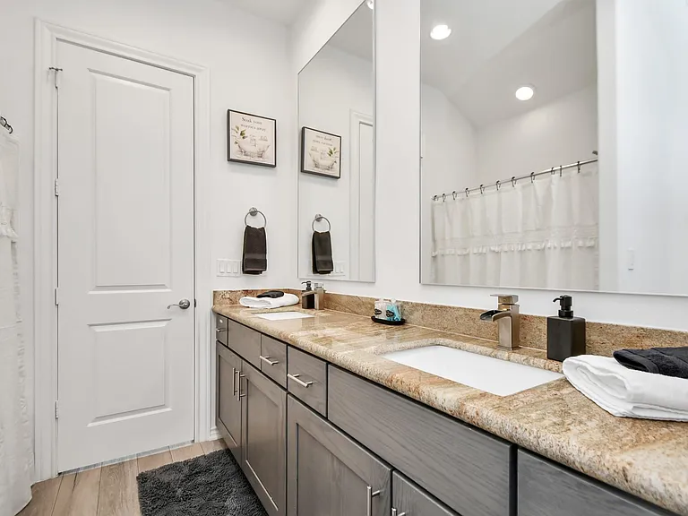 3243 Real St #A — Photo 39
