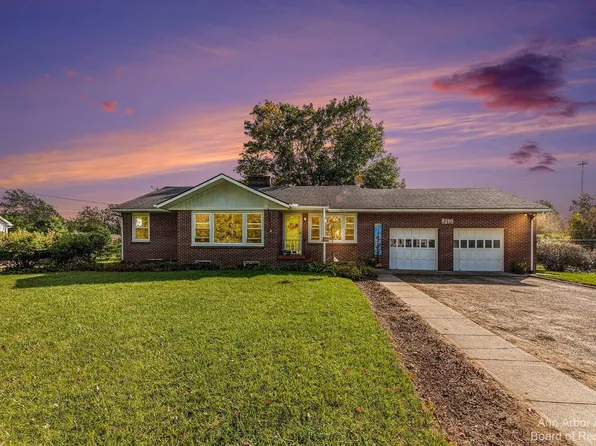 9290 Willis Rd, Willis, MI 48191