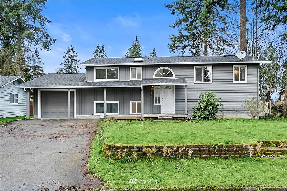 4 bed, 2060 sqft, $900 — Photo 1