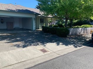 1800 SW J St, Grants Pass, OR 97526