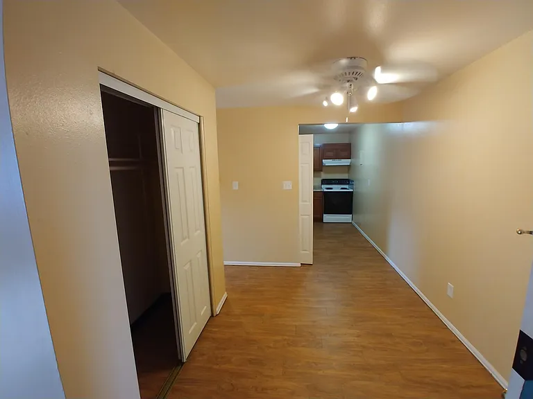 Bruin Manor (TS) — Photo 31