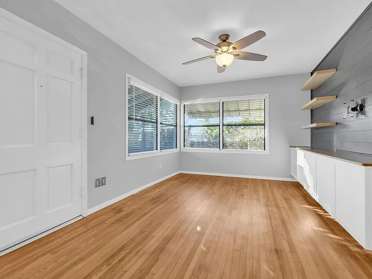 4604 Norwood St — Photo 17