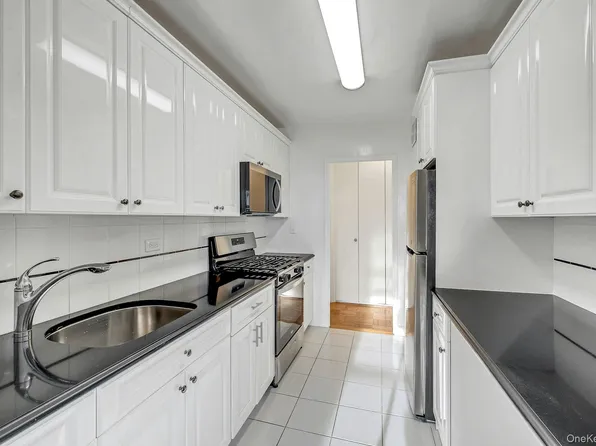 615 Palmer #1004, Yonkers, NY 10701