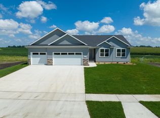 1354 Partridge Ln, Waterloo, IA 50701