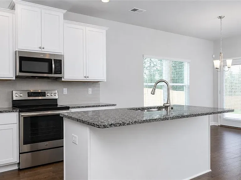 3370 Highbury Way — Photo 6
