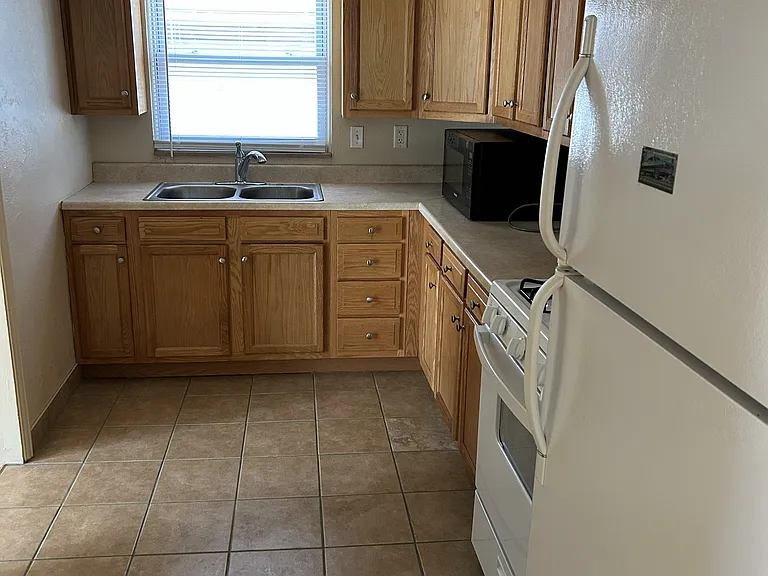 1437 Ridge Ave #2 — Photo 8