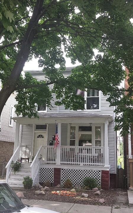 1st image of 1920 W Belle Plaine Ave #2