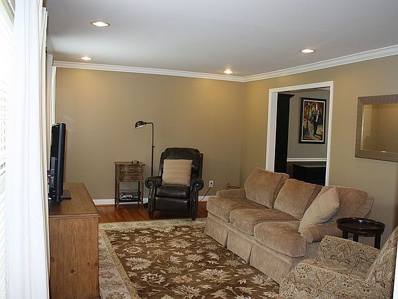 5th image of 10618 Indian Woods Dr