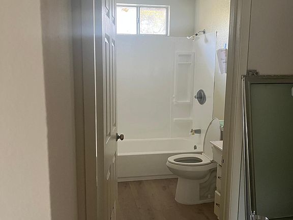 4th image of 229 S Marguerita Ave #B