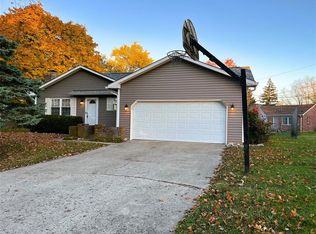 2101 Manor Dr, Lebanon, IN 46052