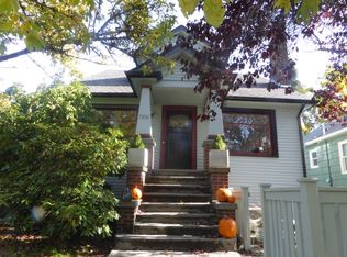 7356 17th Ave NE, Seattle, WA 98115