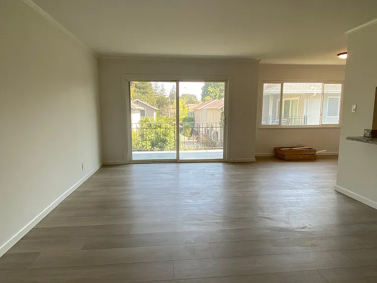 837 Cowper St #M — Photo 5