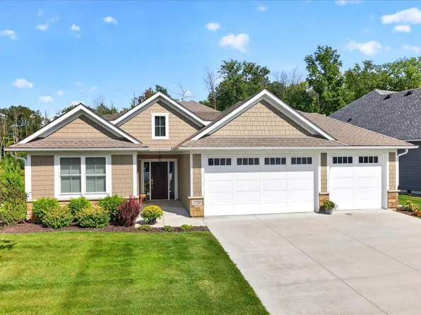 17250 47th Ave N, Plymouth, MN 55446