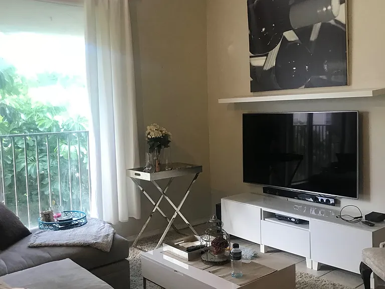 6886 N Kendall Dr #D404 — Photo 2