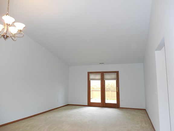 2nd image of 2620 Eagle Dr #2620