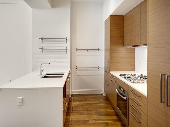 2nd image of 140 W 20th St #6C