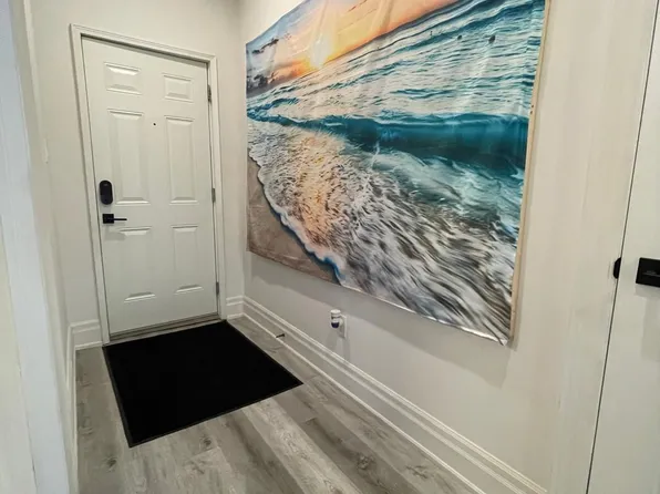 72 Old Mosley St, Wasaga Beach, ON L9Z 2J8