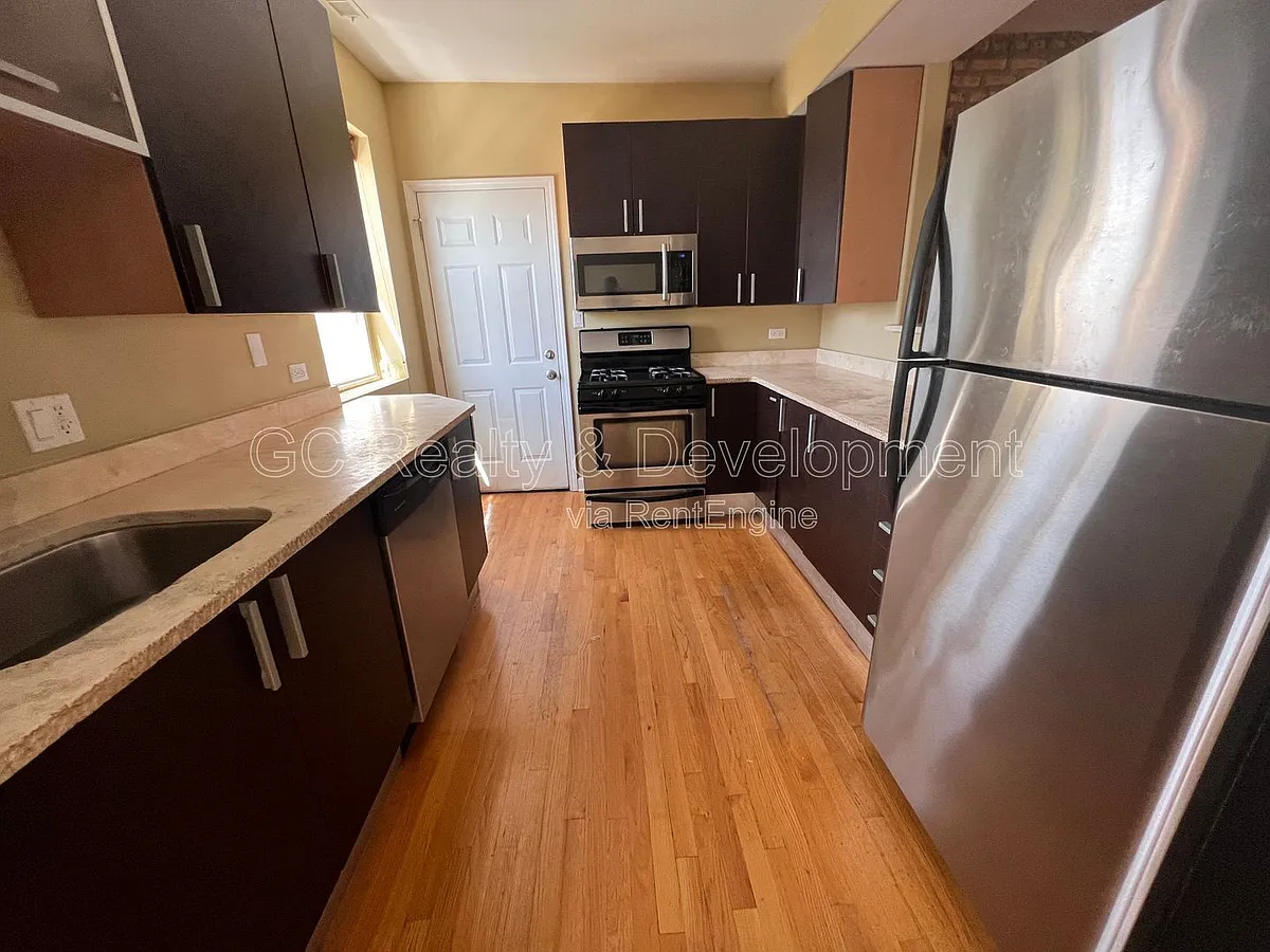 Building Photo - 1671 W Farwell Ave #2S