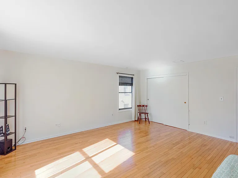 6405 Liberty Ave #5J — Photo 15