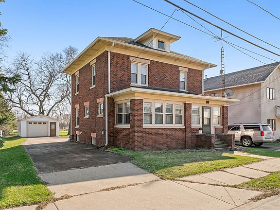 2nd image of 449 W Lincoln Ave