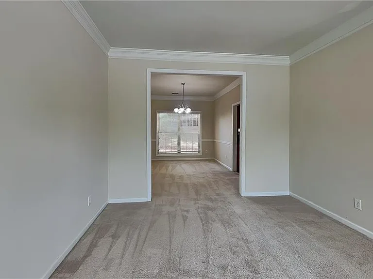 500 Cottonwood Close — Photo 4