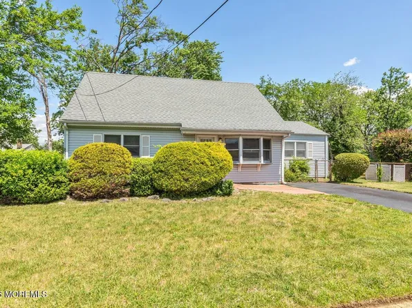5 Redwood Terrace, Hazlet, NJ 07730