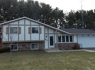 821 Mary Ct, Jefferson, WI 53549
